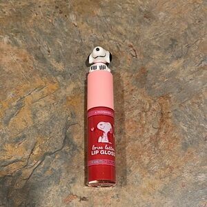 Peanuts Raspberry Lip Gloss with Snoopy Top NIP